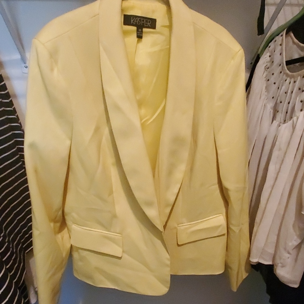 Kasper one button blazer